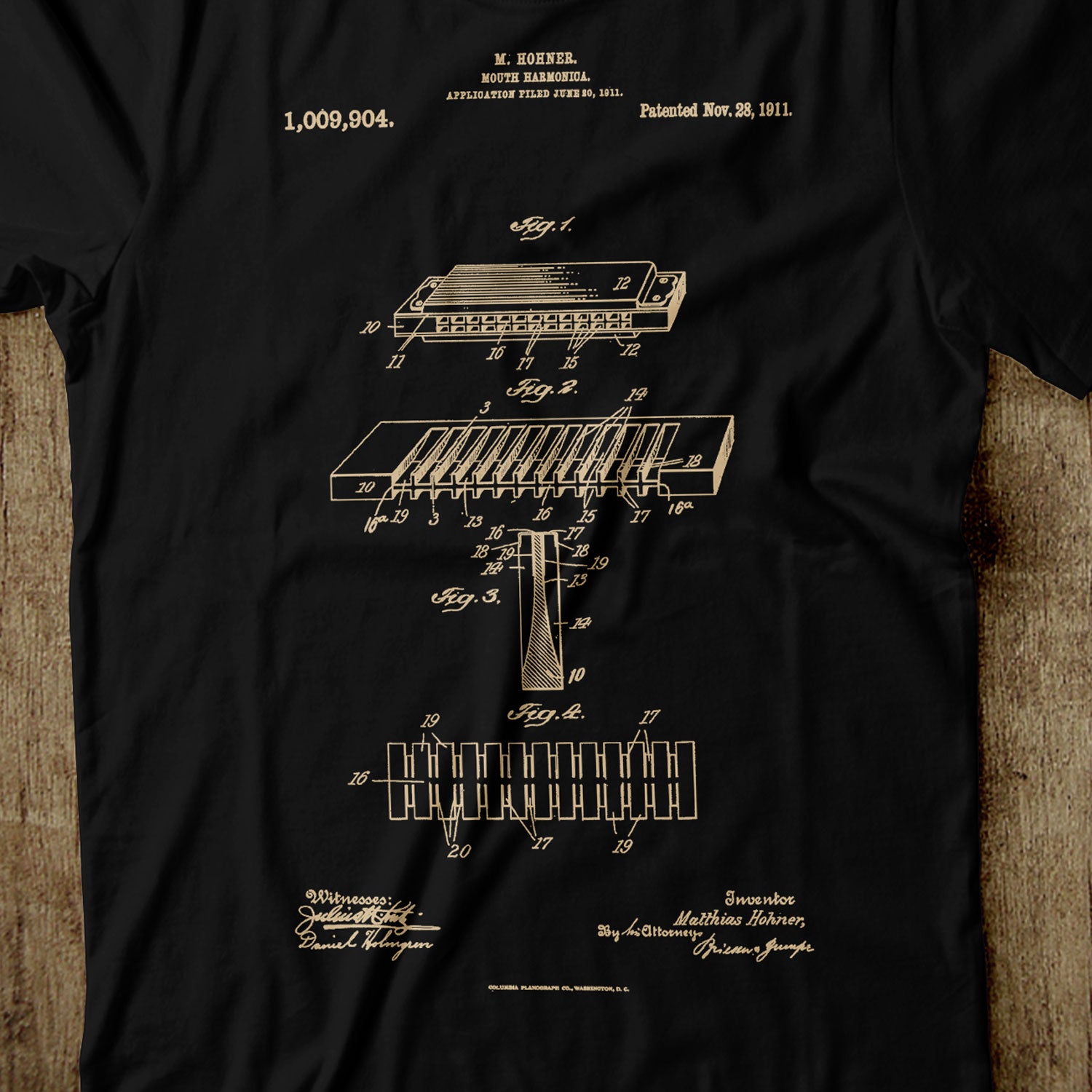 Harmonica Patent Hohner - Men's T-shirt Detail